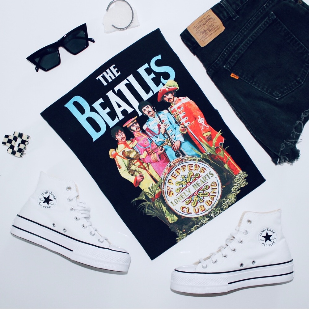 THE BEATLES ‘Lonely Hearts’ Oversized Tee